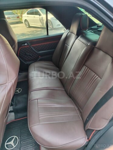 Mercedes 220 E-14