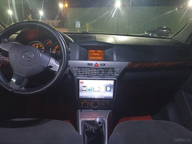 Opel Astra-11