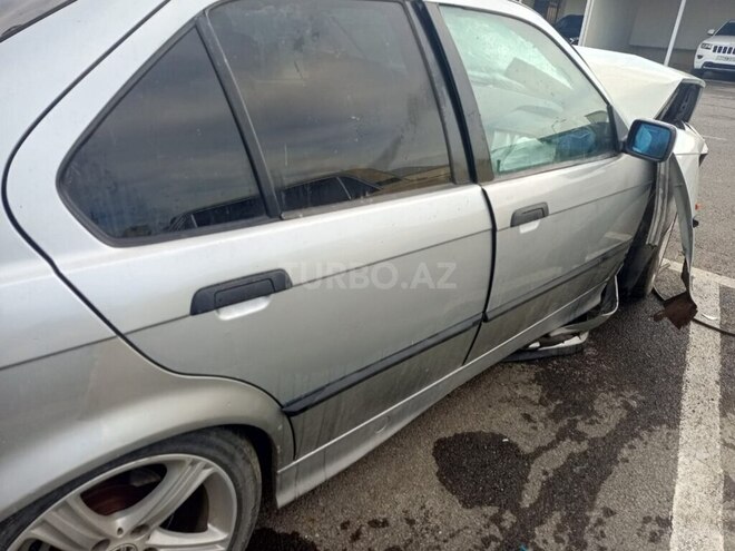 BMW 320-5