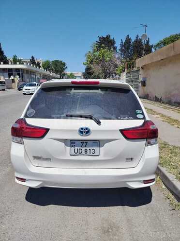 Toyota Corolla Fielder-2