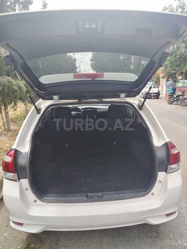 Toyota Corolla Fielder-6