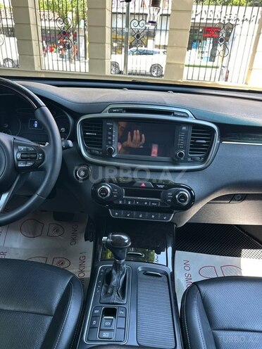 Kia Sorento-11
