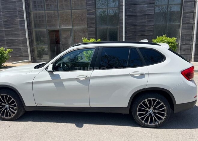 BMW X1-8