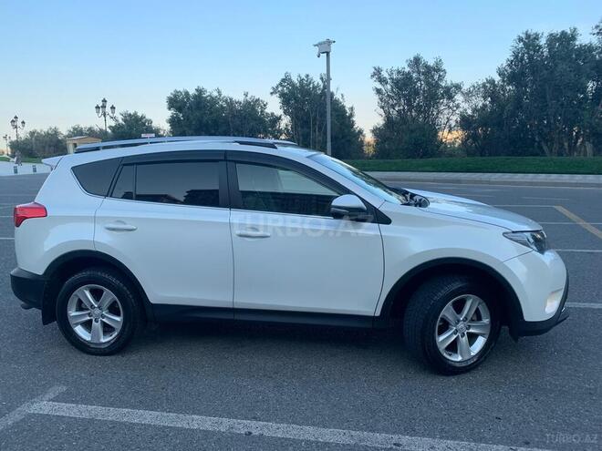 Toyota RAV4-3