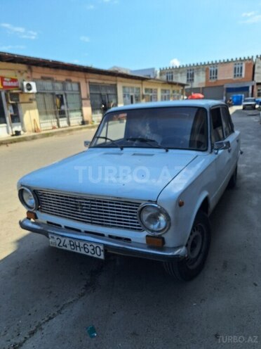 LADA (VAZ) 21011-1