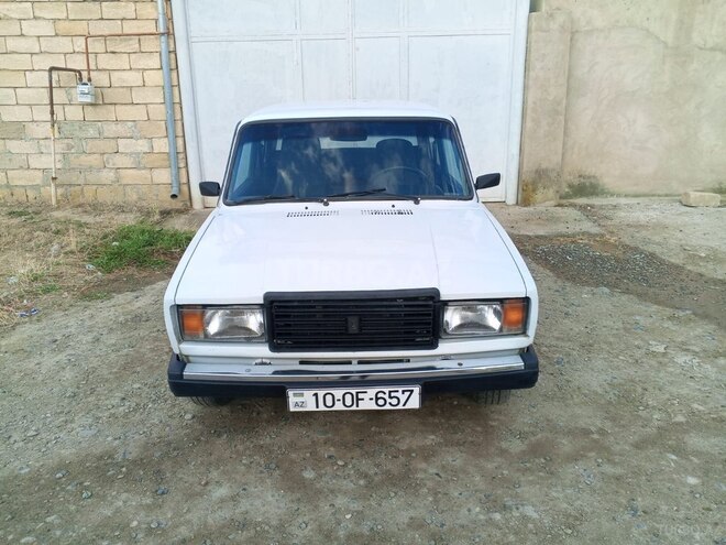 LADA (VAZ) 2107-1
