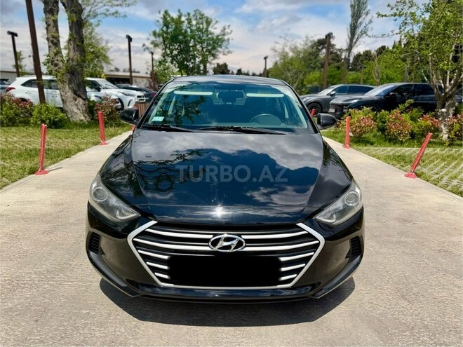 Hyundai Elantra-3