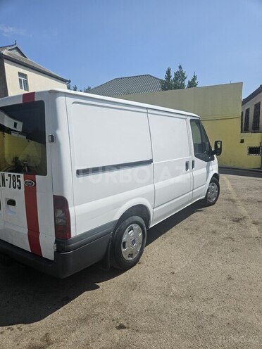 Ford Transit-3