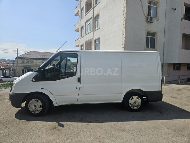 Ford Transit-5