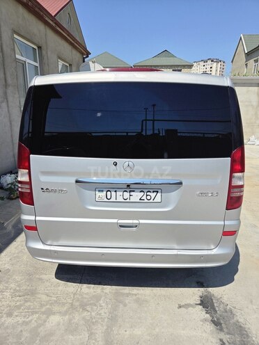 Mercedes Viano-4
