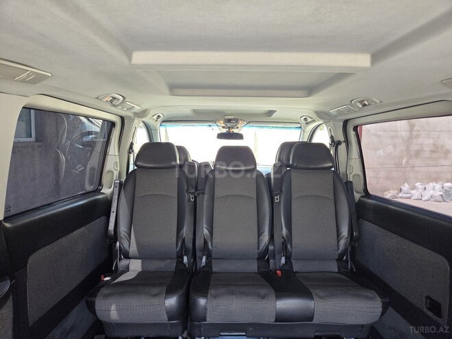 Mercedes Viano-7