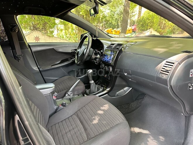 Toyota Corolla-12