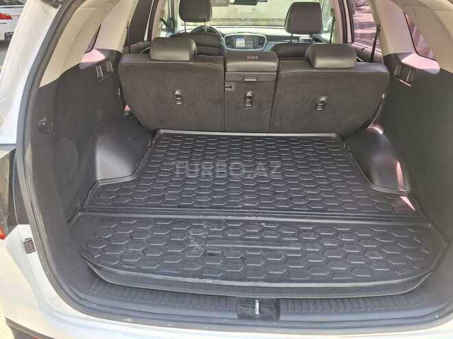 Kia Sorento-13