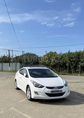 Hyundai Elantra-5