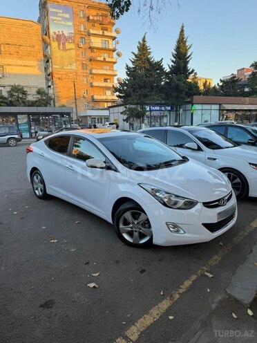 Hyundai Elantra-6