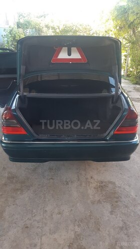 Mercedes C 200-11