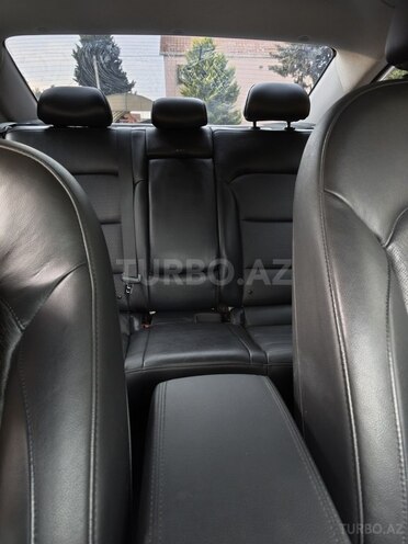Hyundai Elantra-15
