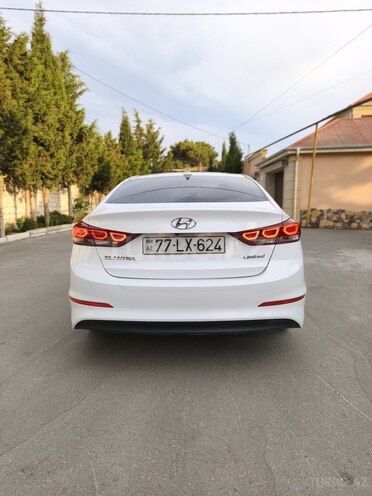 Hyundai Elantra-2