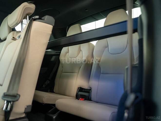 Volvo XC90-20