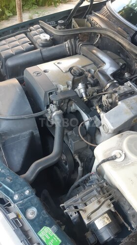 Mercedes C 200-17
