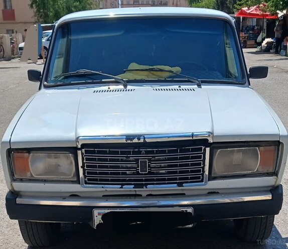 LADA (VAZ) 2107-1