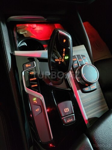 BMW 520d-8