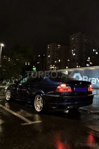 BMW 320-2