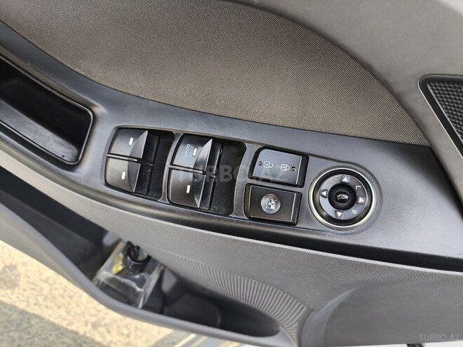 Hyundai Elantra-5