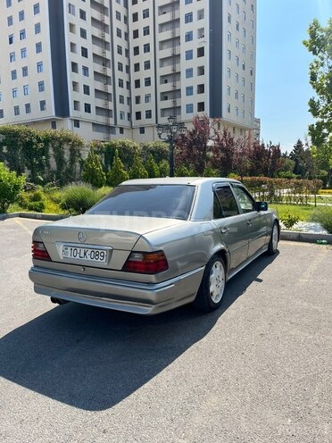 Mercedes 300 E-6