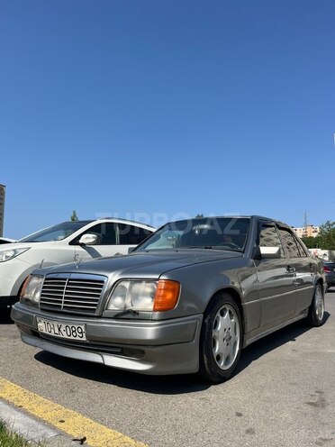 Mercedes 300 E-5