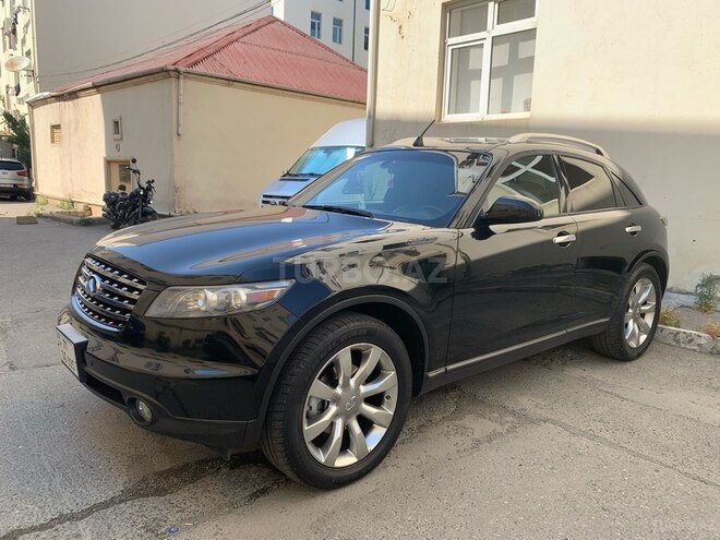 Infiniti FX35-11