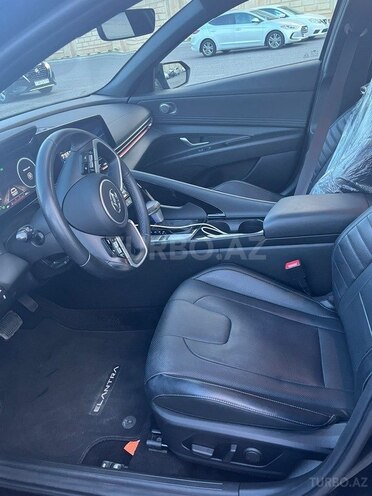 Hyundai Elantra-6