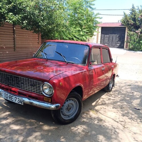 LADA (VAZ) 21011-1
