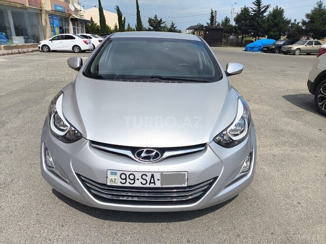 Hyundai Elantra-1