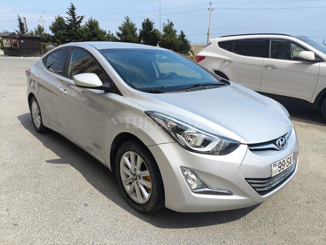 Hyundai Elantra-10