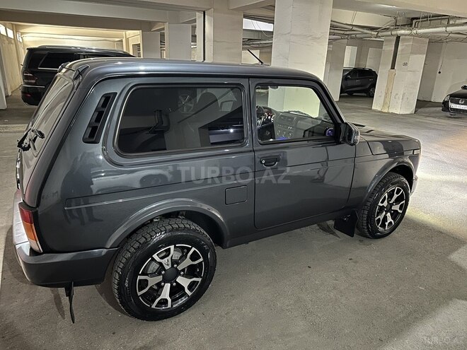 LADA (VAZ) Niva-9