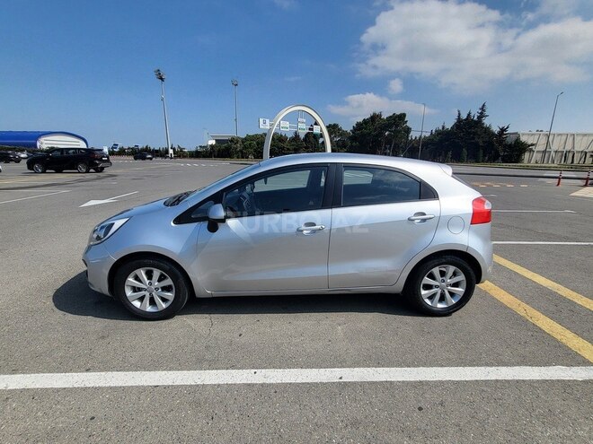 Kia Rio-2