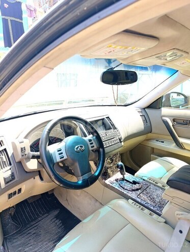 Infiniti FX35-13