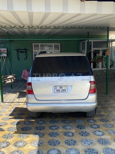 Mercedes ML 320-2