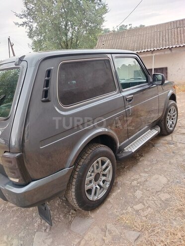 LADA (VAZ) Niva-6