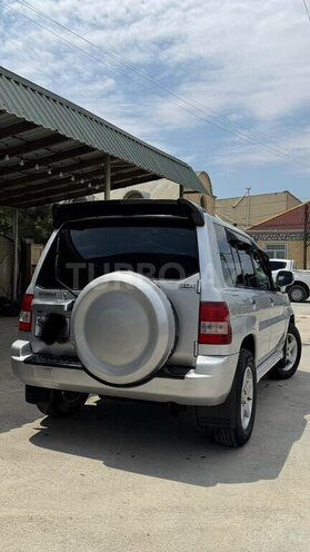 Mitsubishi Pajero io-2