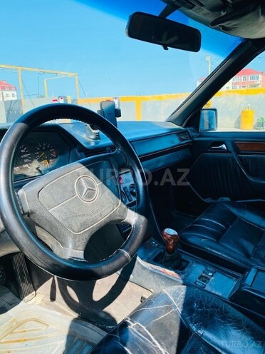 Mercedes E 220-6