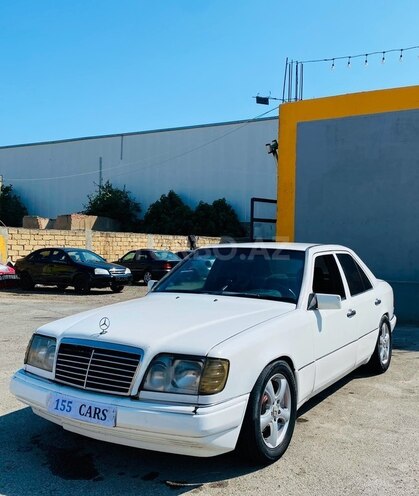 Mercedes E 220-2