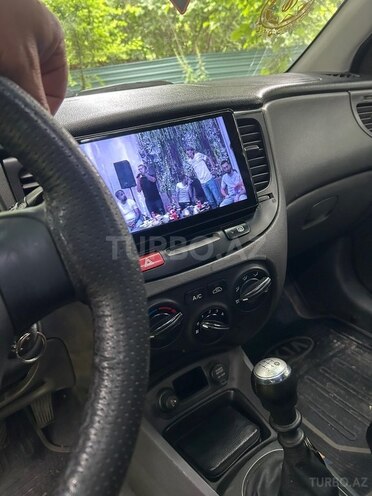 Kia Rio-3