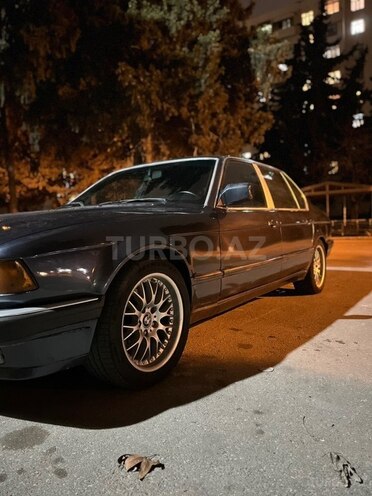 BMW 750-4
