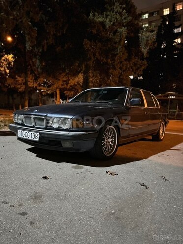BMW 750-2