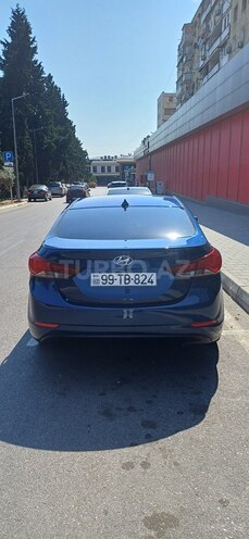 Hyundai Elantra-2