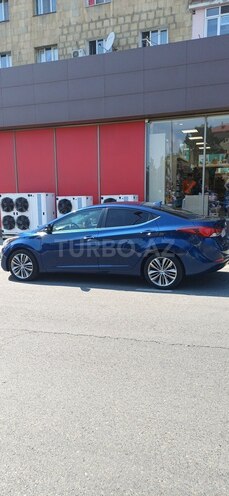 Hyundai Elantra-3
