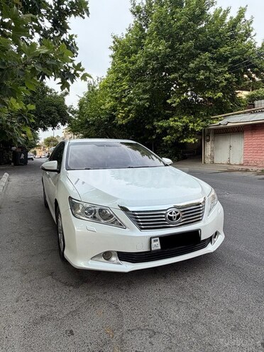 Toyota Camry-1