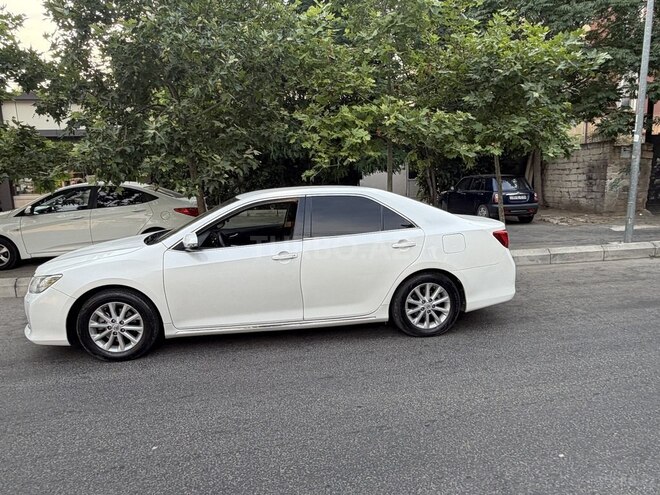 Toyota Camry-9